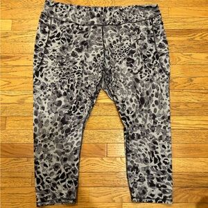 Gymshark Gray Leggings with Black Detailing